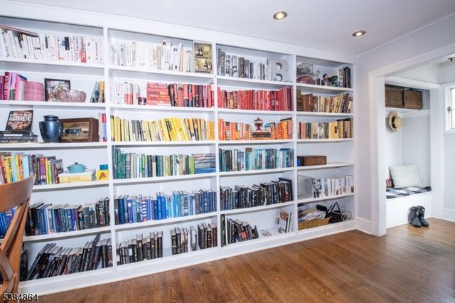 2 Harding Ter, Morristown Town, NJ 07960