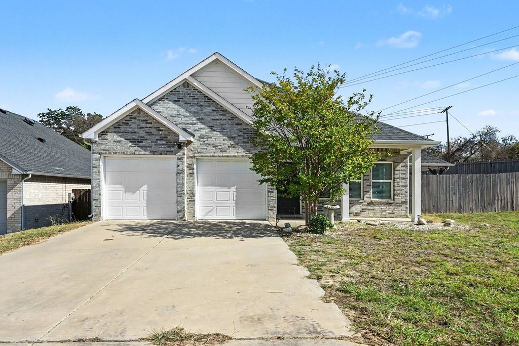 819 N Ridge Drive, White Settlement, TX 76108 — exterior