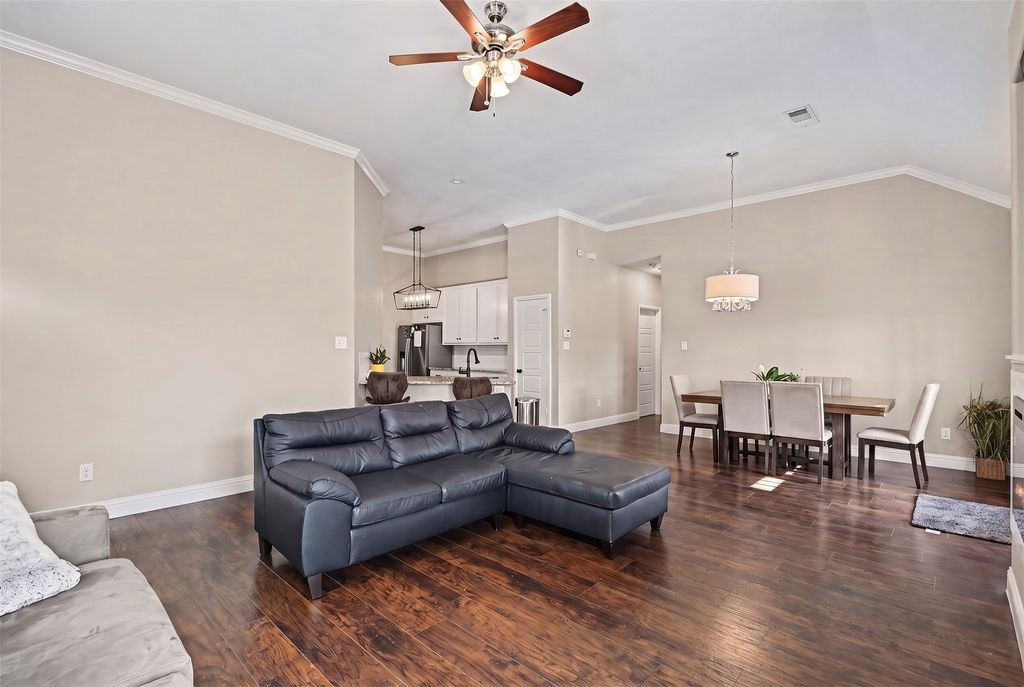 819 N Ridge Drive, White Settlement, TX 76108 — photo 5
