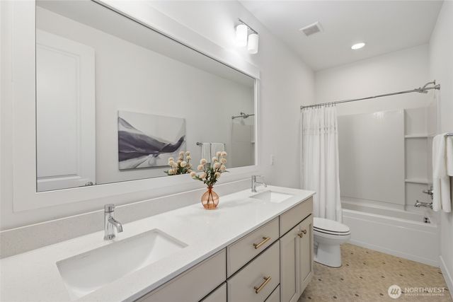 27066 Summit Park Way SE, Maple Valley, WA 98038
