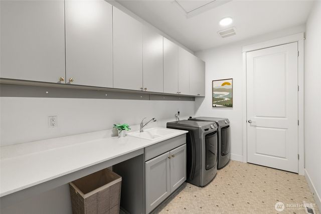 27066 Summit Park Way SE, Maple Valley, WA 98038