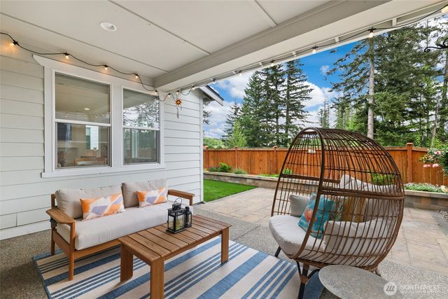27066 Summit Park Way SE, Maple Valley, WA 98038