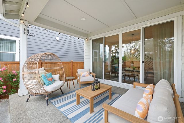 27066 Summit Park Way SE, Maple Valley, WA 98038
