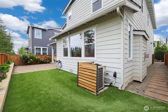 27066 Summit Park Way SE, Maple Valley, WA 98038