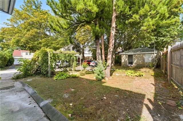 20 Brush Hill Road, Providence, RI 02909