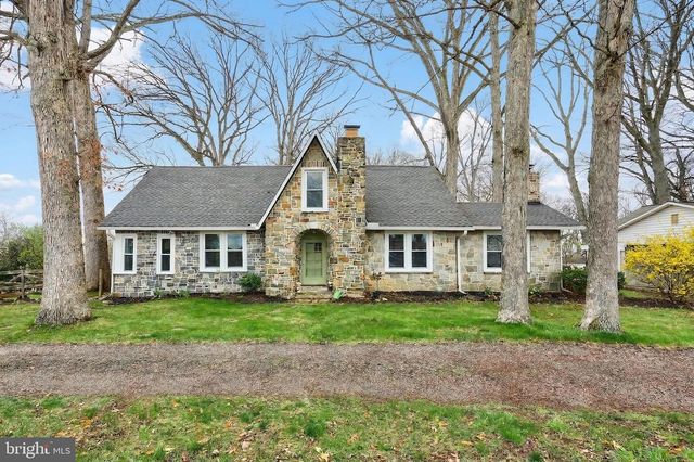 24 PARK ST, Jacobus, PA 17407
