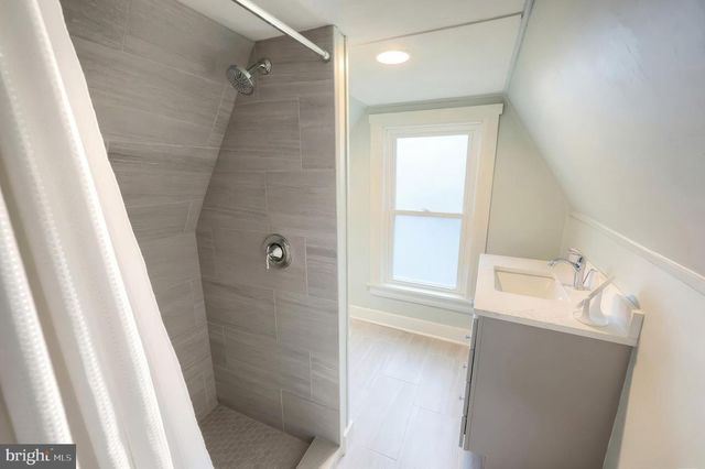 24 PARK ST, Jacobus, PA 17407