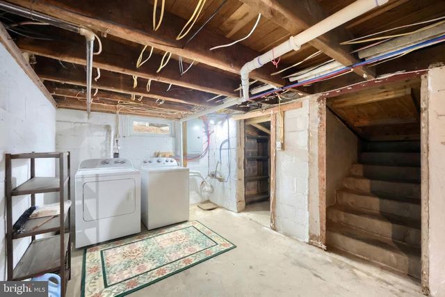 24 PARK ST, Jacobus, PA 17407