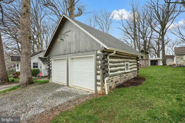 24 PARK ST, Jacobus, PA 17407