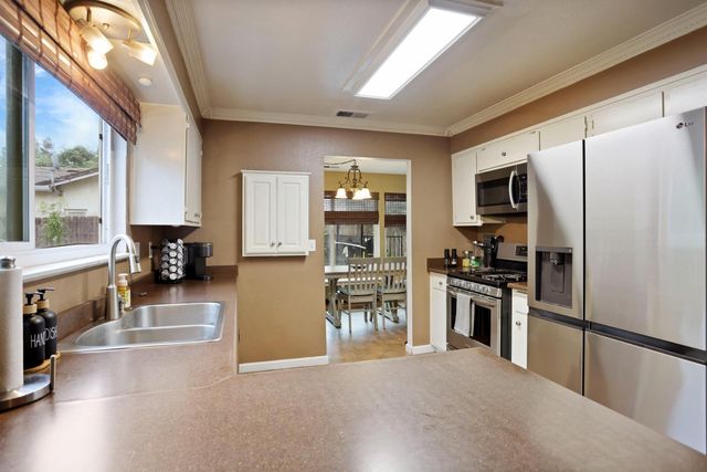 4545 Winding River Cir, Stockton, CA 95219