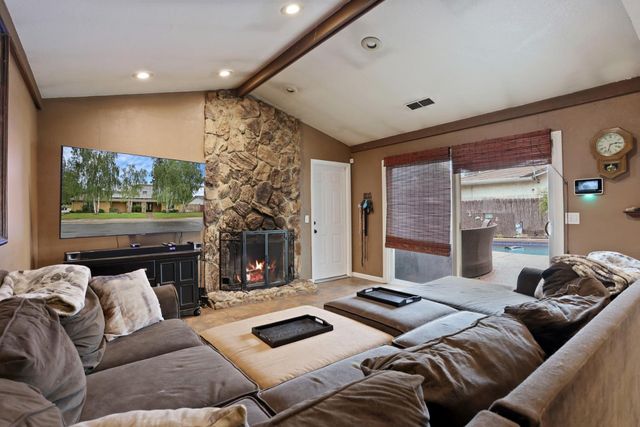 4545 Winding River Cir, Stockton, CA 95219