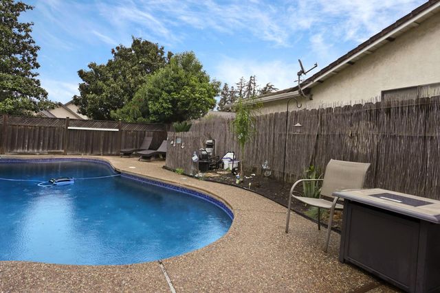 4545 Winding River Cir, Stockton, CA 95219