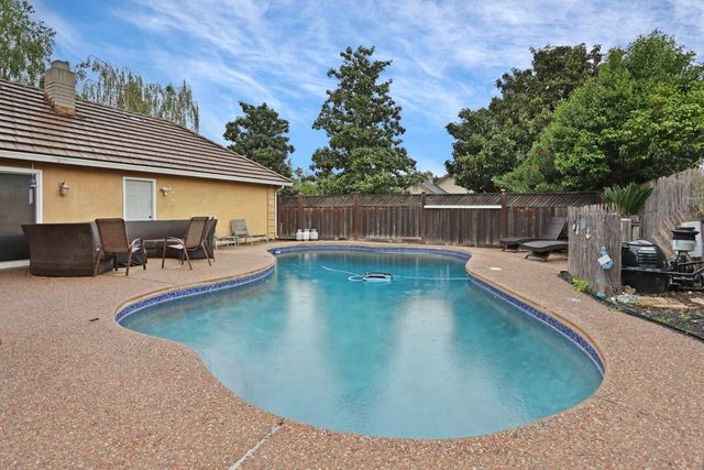 4545 Winding River Cir, Stockton, CA 95219