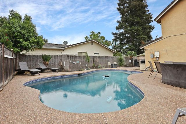 4545 Winding River Cir, Stockton, CA 95219