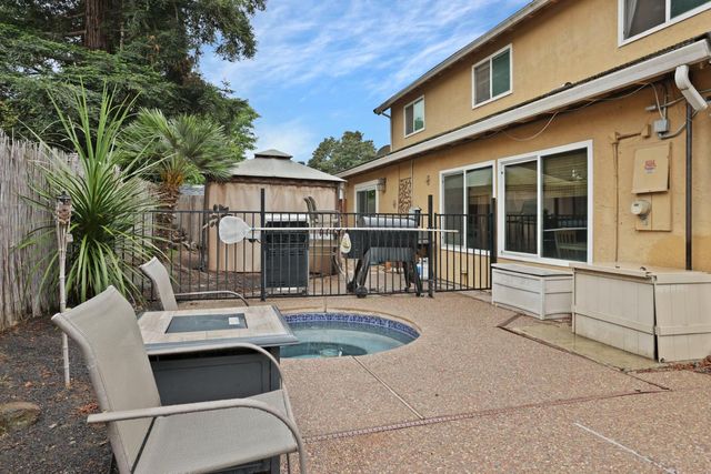 4545 Winding River Cir, Stockton, CA 95219