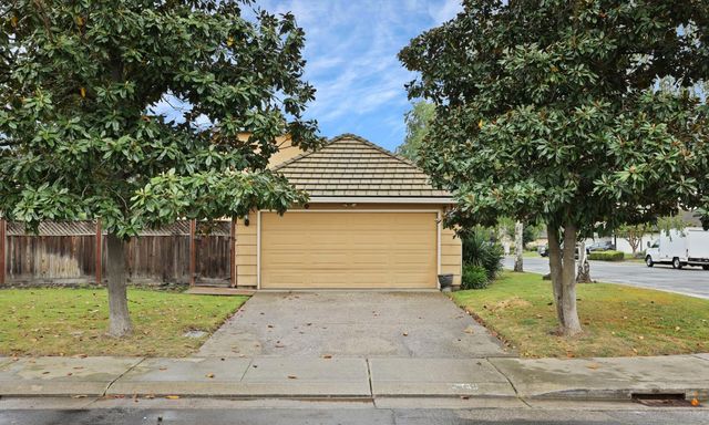 4545 Winding River Cir, Stockton, CA 95219