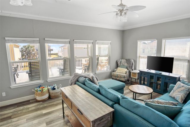 2296 Martinique, Crystal Beach, TX 77650