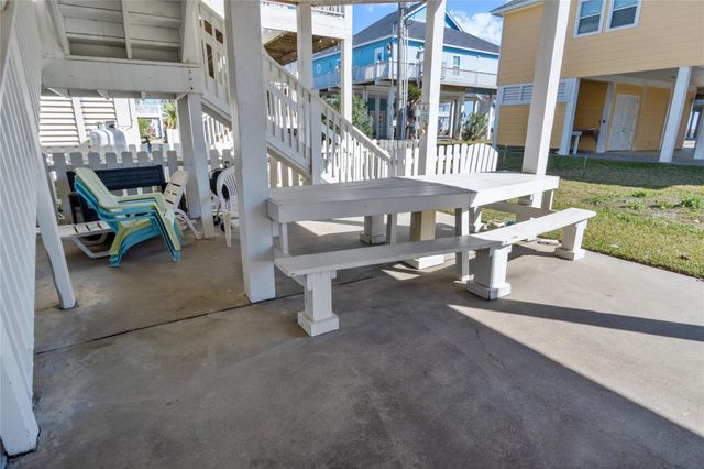 2296 Martinique, Crystal Beach, TX 77650