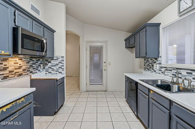 14053 Lago Azul Street, Horizon City, TX 79928