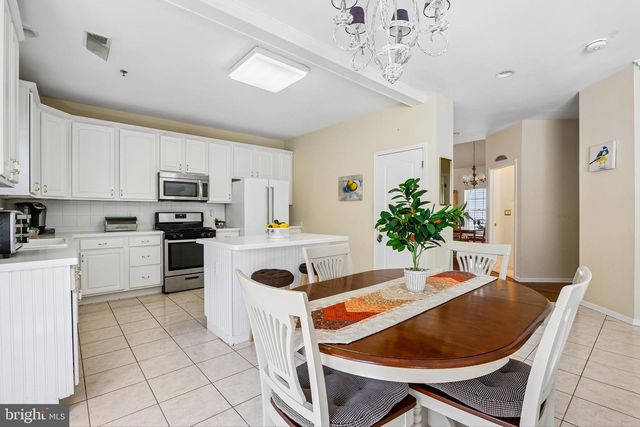 21 PINFLOWER LA, Princeton Junction, NJ 08550