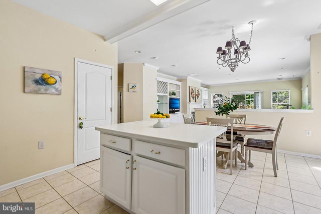 21 PINFLOWER LA, Princeton Junction, NJ 08550