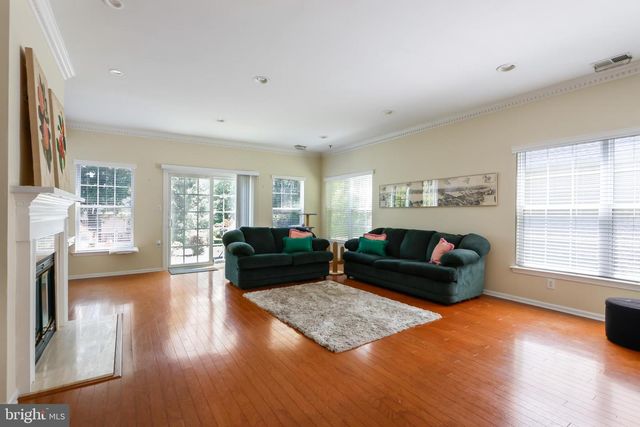 21 PINFLOWER LA, Princeton Junction, NJ 08550