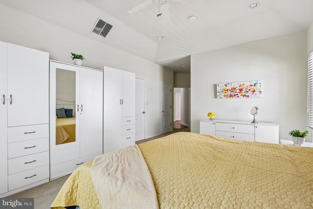 21 PINFLOWER LA, Princeton Junction, NJ 08550