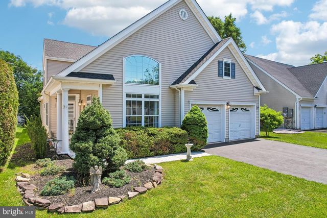 21 PINFLOWER LA, Princeton Junction, NJ 08550