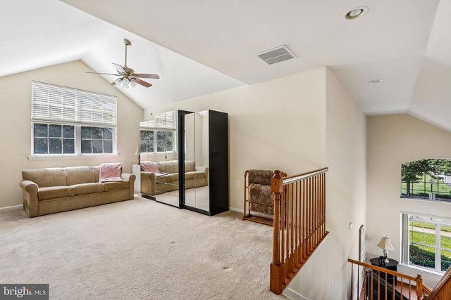 21 PINFLOWER LA, Princeton Junction, NJ 08550