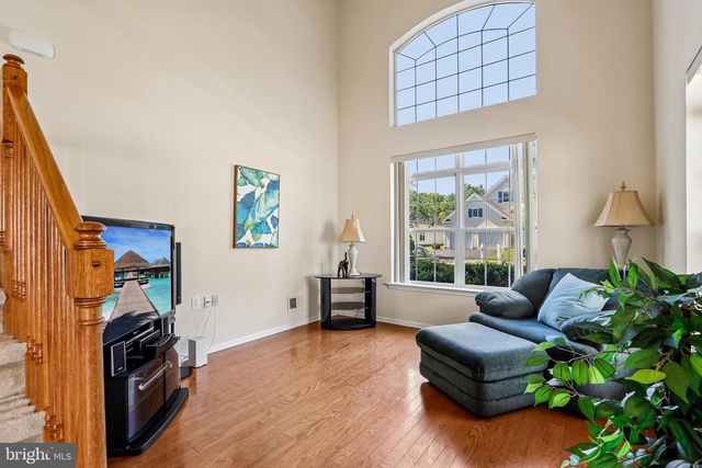 21 PINFLOWER LA, Princeton Junction, NJ 08550