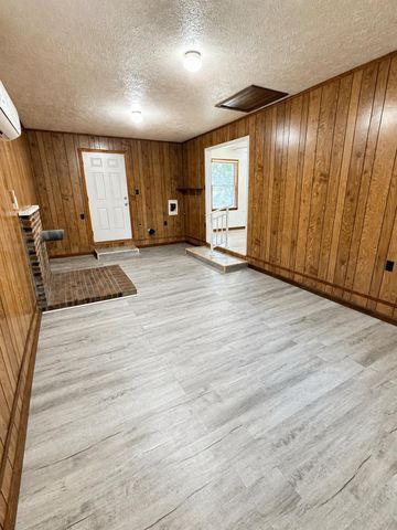 98 Eads Street, Monticello, KY 42633