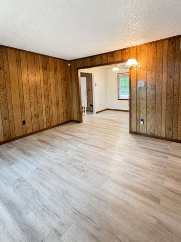 98 Eads Street, Monticello, KY 42633