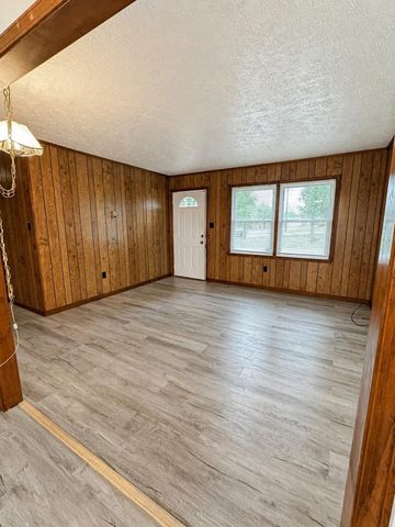 98 Eads Street, Monticello, KY 42633
