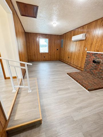 98 Eads Street, Monticello, KY 42633
