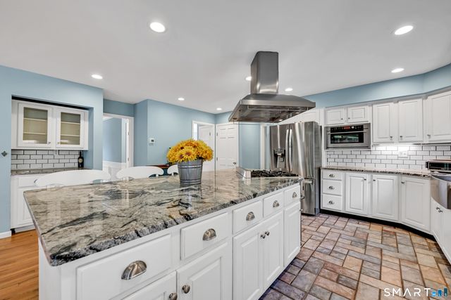 131 Woods Way Drive, Southbury, CT 06488