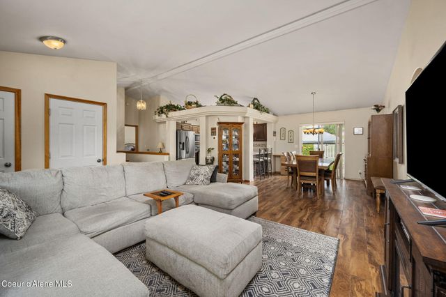 1960 N Palisades DR, Post Falls, ID 83854