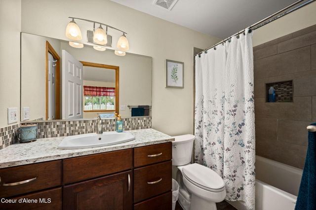 1960 N Palisades DR, Post Falls, ID 83854