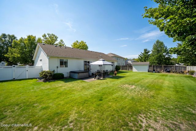 1960 N Palisades DR, Post Falls, ID 83854