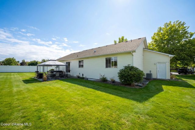 1960 N Palisades DR, Post Falls, ID 83854