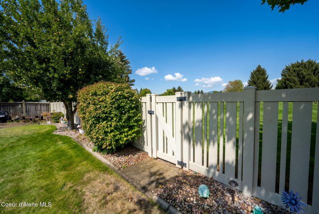 1960 N Palisades DR, Post Falls, ID 83854