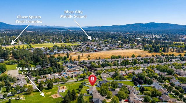 1960 N Palisades DR, Post Falls, ID 83854