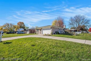 35461 Young Drive, Clinton Township, MI 48035