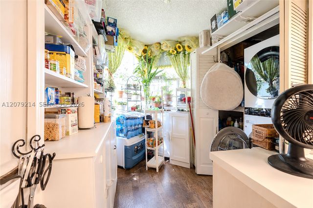 1911 Sabal Palm Dr 101, Davie, FL 33324