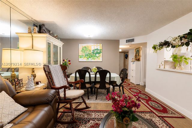 1911 Sabal Palm Dr 101, Davie, FL 33324