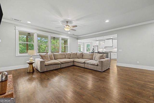 5171 Glen Forrest Drive, Flowery Branch, GA 30542
