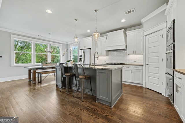 5171 Glen Forrest Drive, Flowery Branch, GA 30542