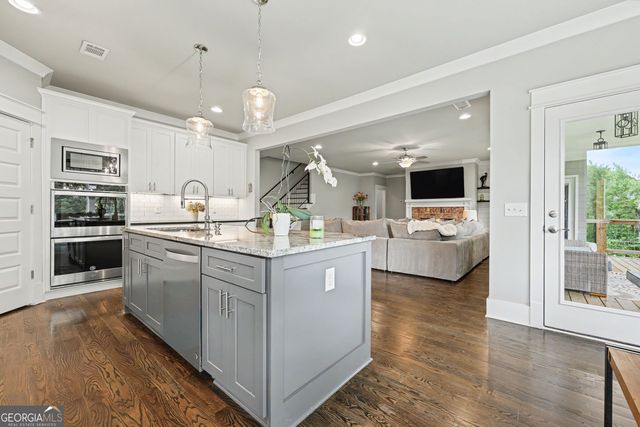 5171 Glen Forrest Drive, Flowery Branch, GA 30542