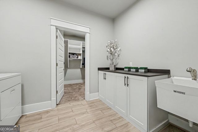 5171 Glen Forrest Drive, Flowery Branch, GA 30542