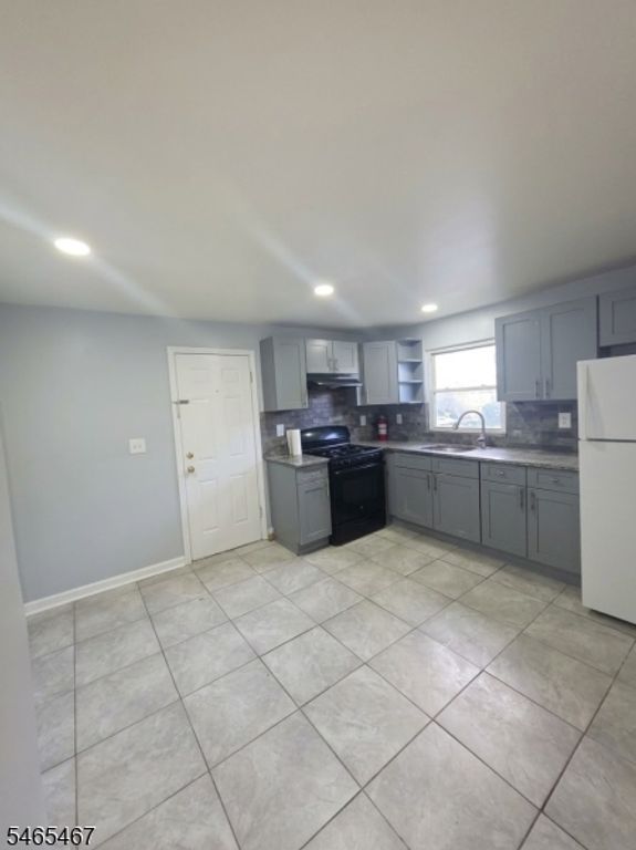 21 Evergreen Ave, Newark City, NJ 07114 — photo 3