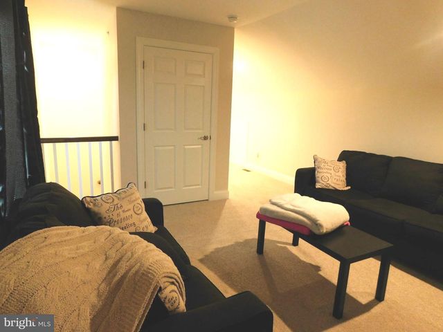 16740 RIVER VIEW CIR, Bristol, PA 19007